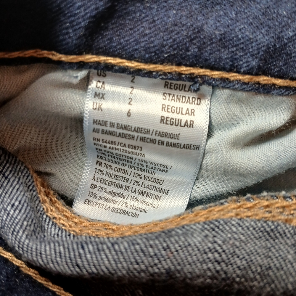 American Eagle Artist Crop Jeans Size 2 - Picture 6 of 12